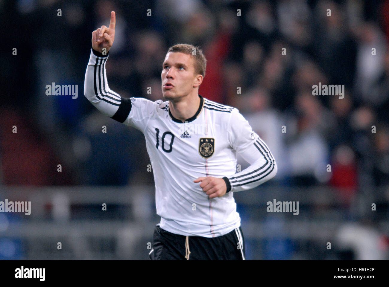 Lukas Podolski ha dedicato il suo obiettivo di rendere 1-0 al tardo Robert Enke, soccer partita amichevole, Germania - La Costa d Avorio 2-2 in Foto Stock