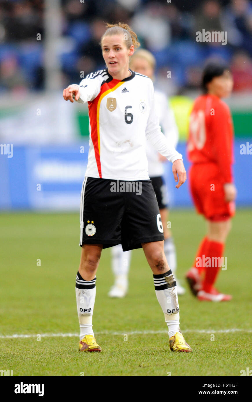 Simone Laudehr donna partita di calcio internazionale Germania - Corea del Nord 3-0 al MSV Arena di Duisburg Foto Stock Simone Laudehr donna partita di calcio internazionale Germania - Corea del Nord 3-0 al MSV Arena di Duisburg Foto Stock