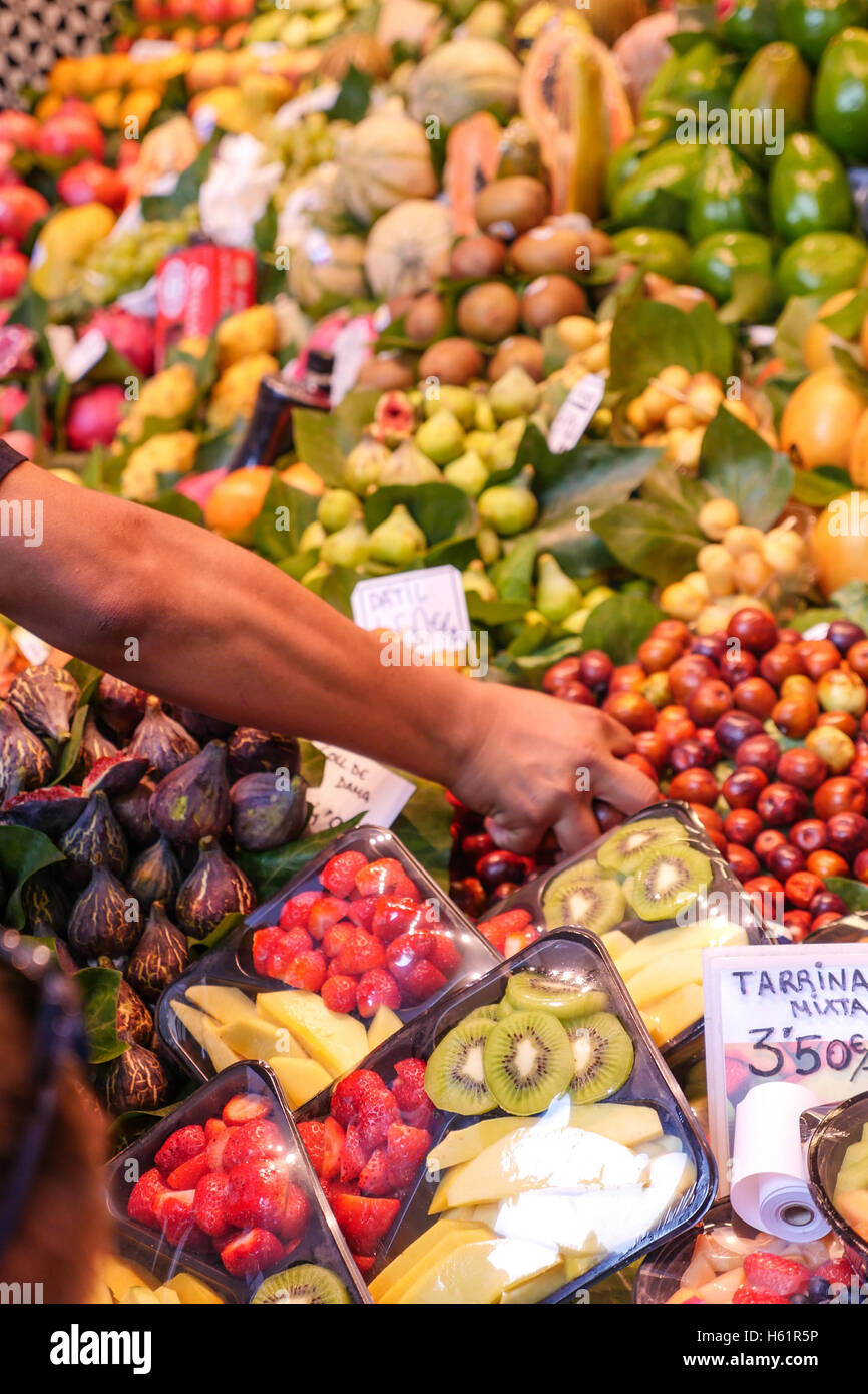 Mercato della frutta a Barcellona, Spagna, Europa Foto Stock