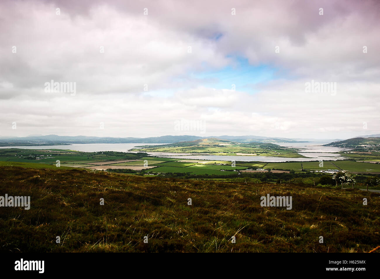 Vedute panoramiche di Drongawn Lough in Donegal (Irlanda) Foto Stock