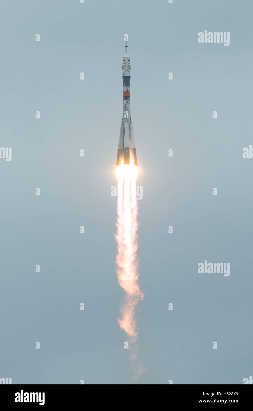 La NASA Stazione Spaziale Internazionale Expedition 49 Soyuz MS-02 lanci di razzi dal cosmodromo di Baikonur Ottobre 19, 2016 di Baikonur in Kazakhstan. Foto Stock