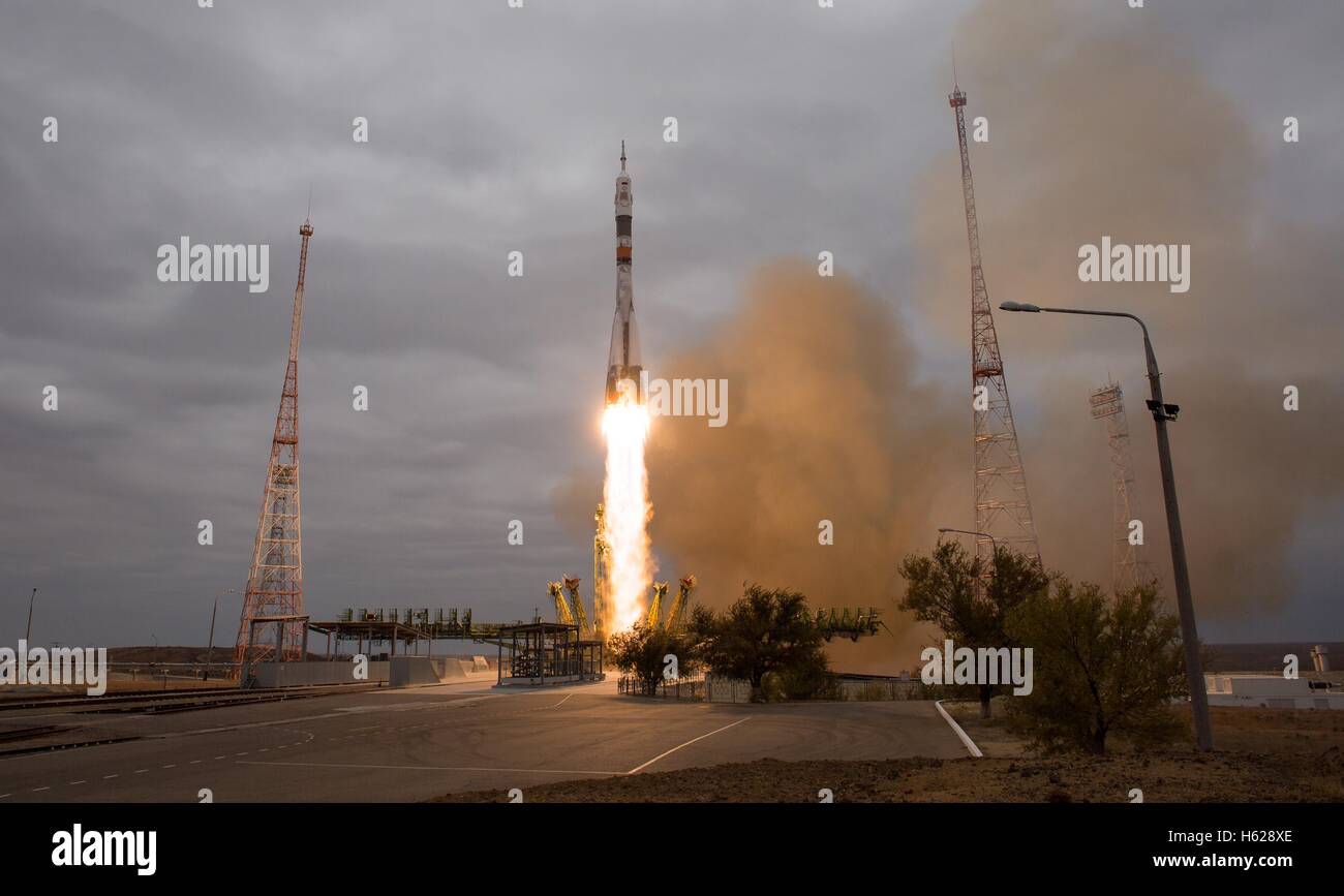 La NASA Stazione Spaziale Internazionale Expedition 49 Soyuz MS-02 lanci di razzi dal cosmodromo di Baikonur Ottobre 19, 2016 di Baikonur in Kazakhstan. Foto Stock