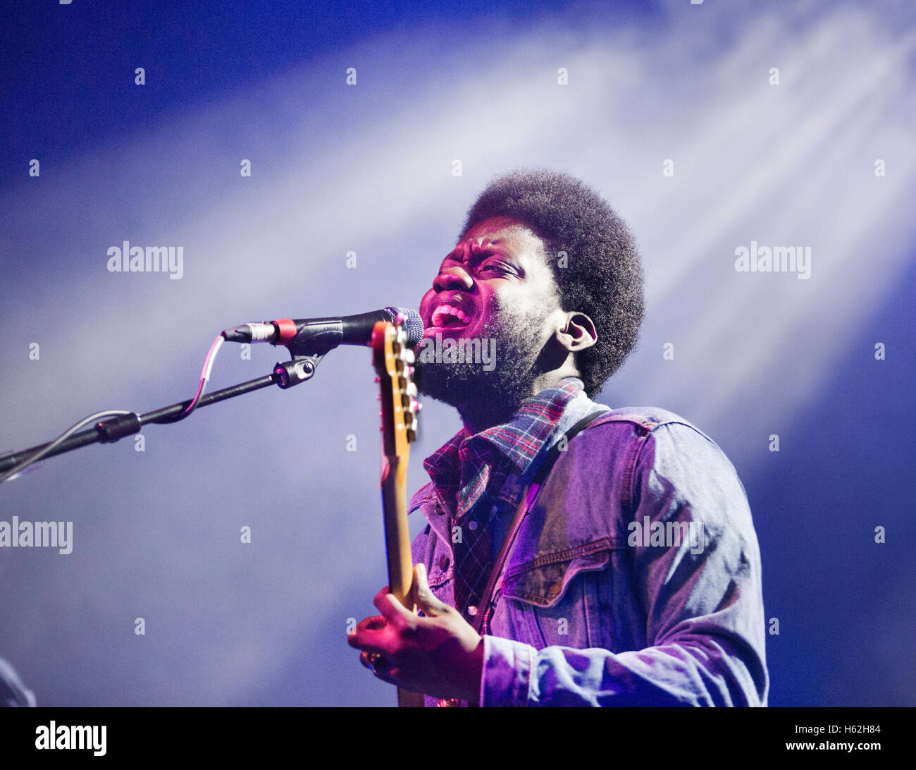 Manchester, Regno Unito. 22 ottobre, 2016. Michael Kiwanuka in concerto al O2 Ritz, Manchester, Regno Unito, 22 ottobre 2016 Credit: John Bentley/Alamy Live News Foto Stock