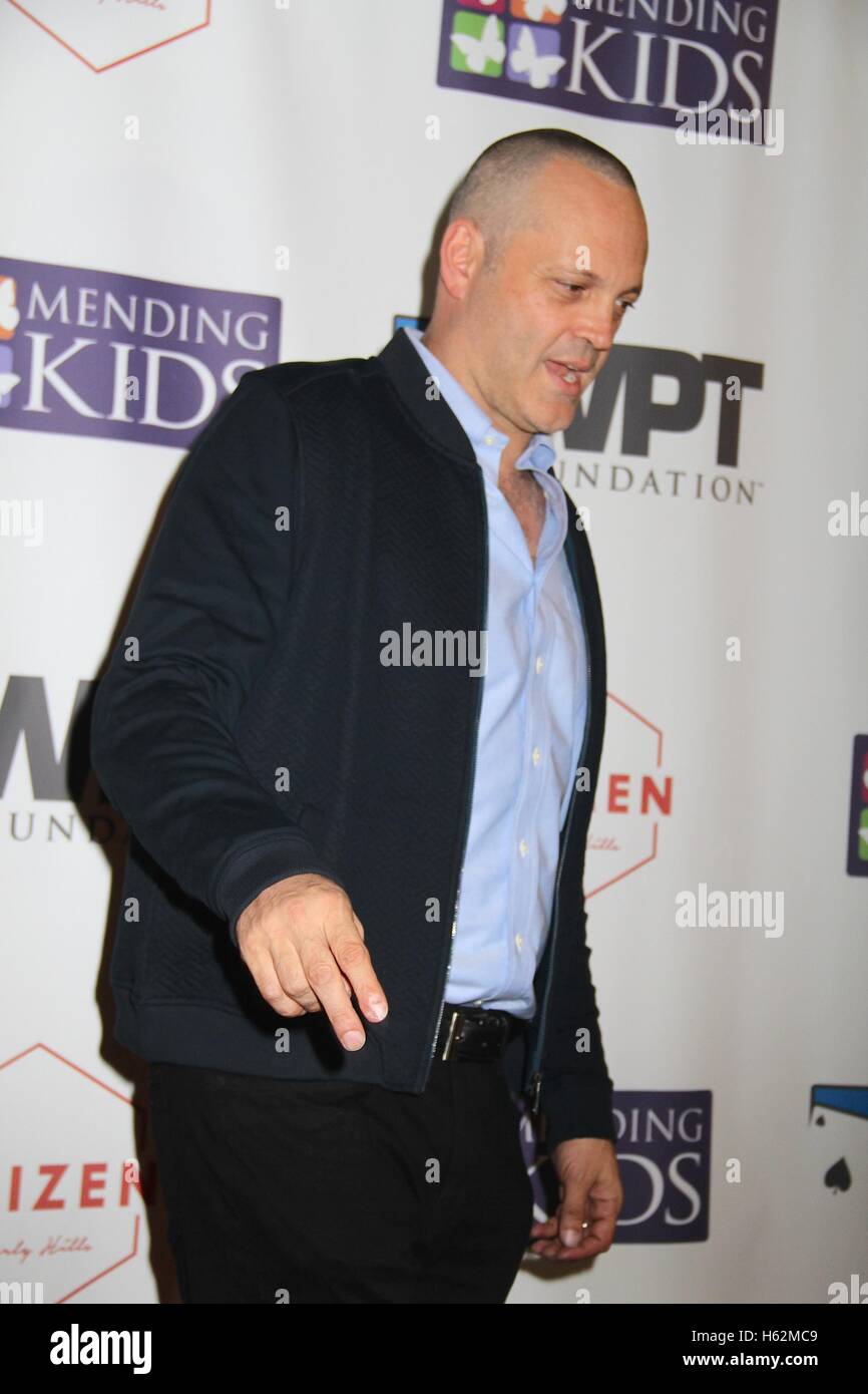 Hollywood, California, USA. Xxi oct, 2016. Ho15864CHW.World Poker Tour Fondazione presenta ''quattro re e un Asso'' carità torneo di poker ospitato da Mel Gibson e Vince Vaughn che beneficiano rammendo KIDS .cittadino, Beverly Hills, CA.10/21/2016.Vince Vaughn . © Clinton H.Wallace/Photomundo International/ Foto Inc © Clinton Wallace/Globe foto/ZUMA filo/Alamy Live News Foto Stock