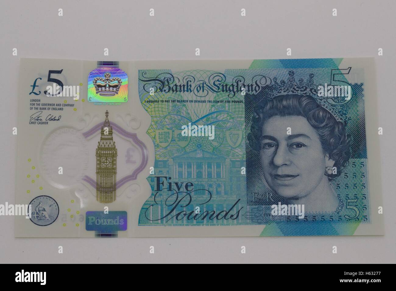 Un nuovo 5 pound nota Foto Stock