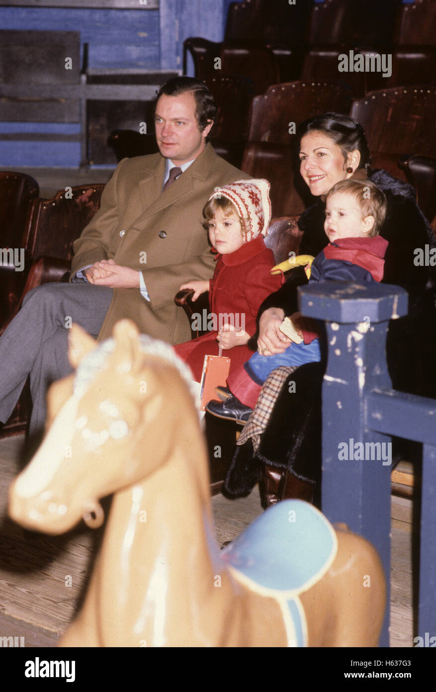 Coppia reale con la Principessa Ereditaria Vittoria e il Principe Carl Philip a Skansen a Stoccolma per Natale Foto Stock