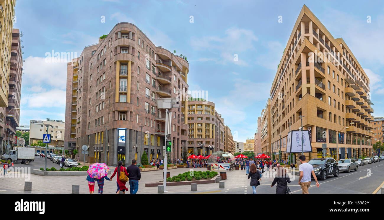 Il complesso architettonico di Nothern Avenue - business e per lo shopping della città, Yerevan, Armenia Foto Stock