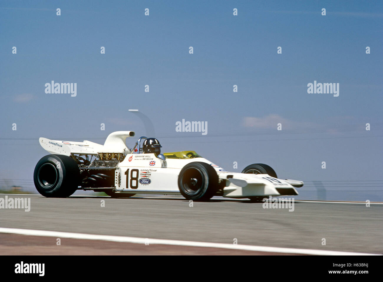 Graham Hill alla guida di una Brabham BT37 racing car nel 1972 Foto Stock