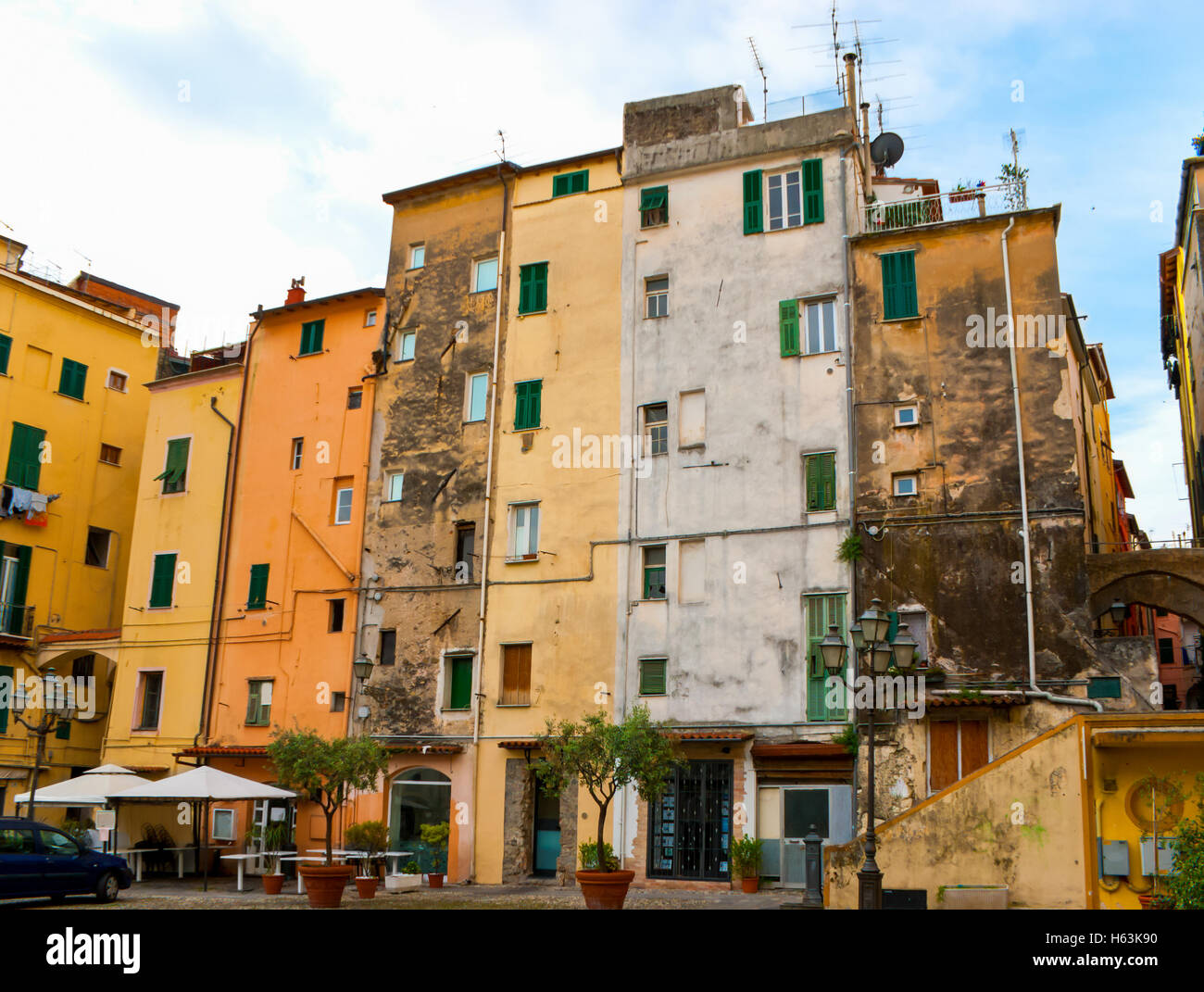 Dimora storica e densa in Piazza San Siro nella vecchia Sanremo, Italia Foto Stock