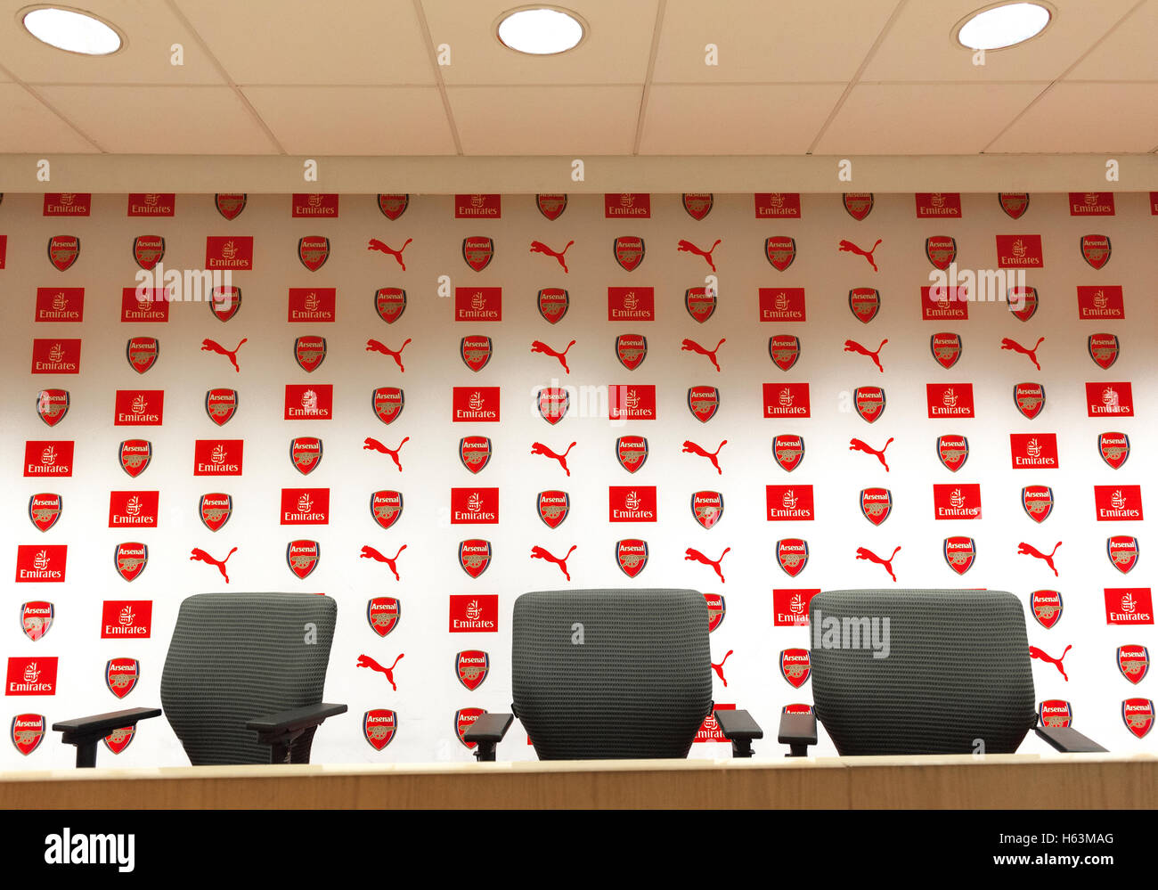 Nella sala stampa di Arsenal FC arena Foto Stock