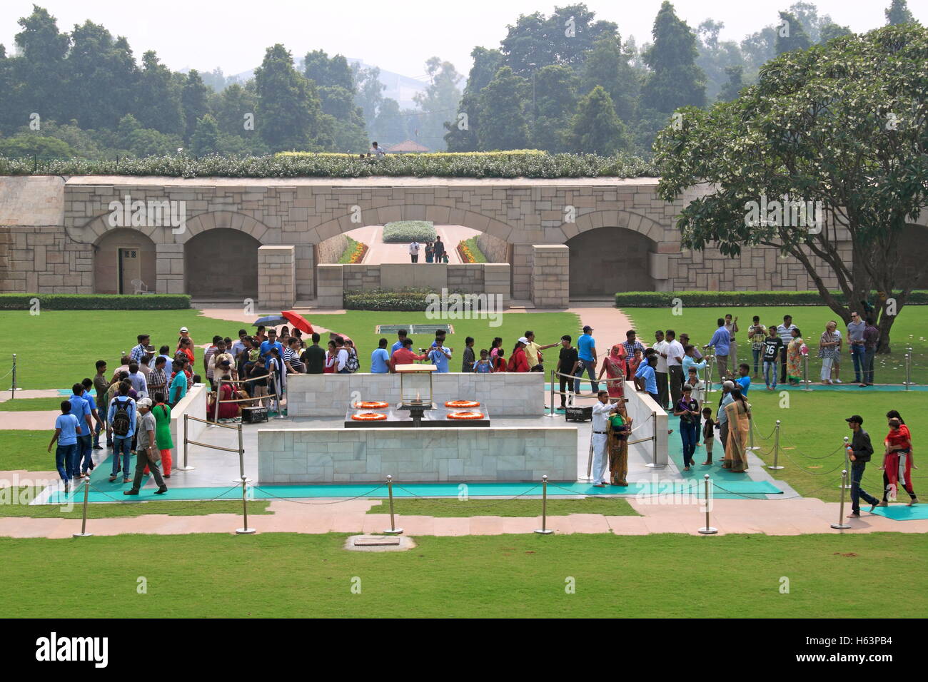 Raj Ghat memorial al Mahatma Gandhi, Vecchia Delhi, India, subcontinente indiano, Asia del Sud Foto Stock