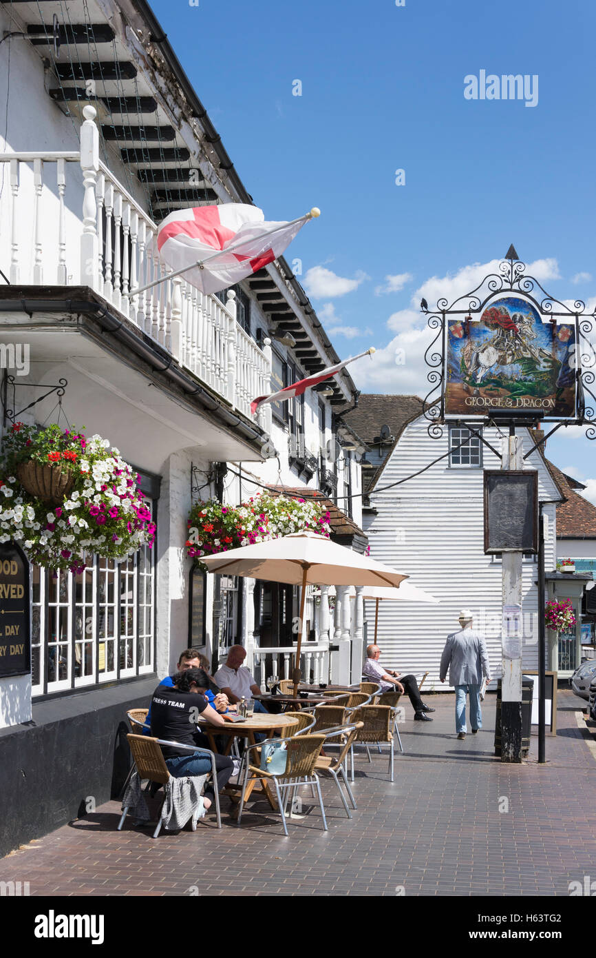 Il George & Dragon Pub, la piazza del mercato, Westerham, Kent, England, Regno Unito Foto Stock