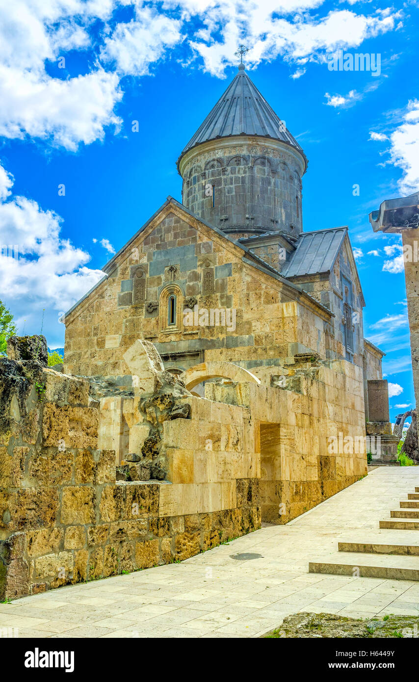 La St Astvatsatsin (Madre di Dio) e la Chiesa è la più grande nel monastero di Haghartsin, Armenia. Foto Stock