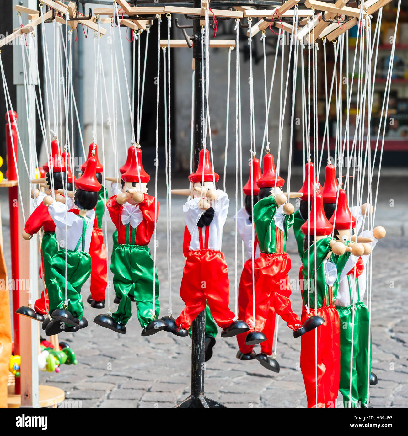 Italiano tradizionale di giocattoli. Pinocchio in legno puppet come un souvenir di Italia Foto Stock