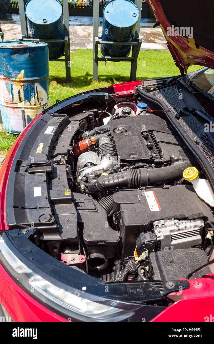 Nuova Citroen C4 Com E Caratteristiche Newsauto It