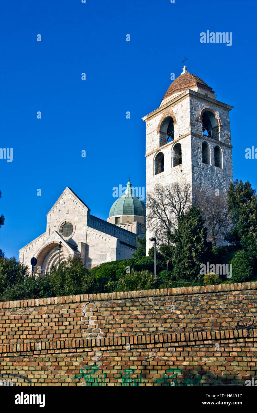 La chiesa, il Duomo di San Ciriaco, architettura romanica, Ancona, Marche, Italia, Europa Foto Stock