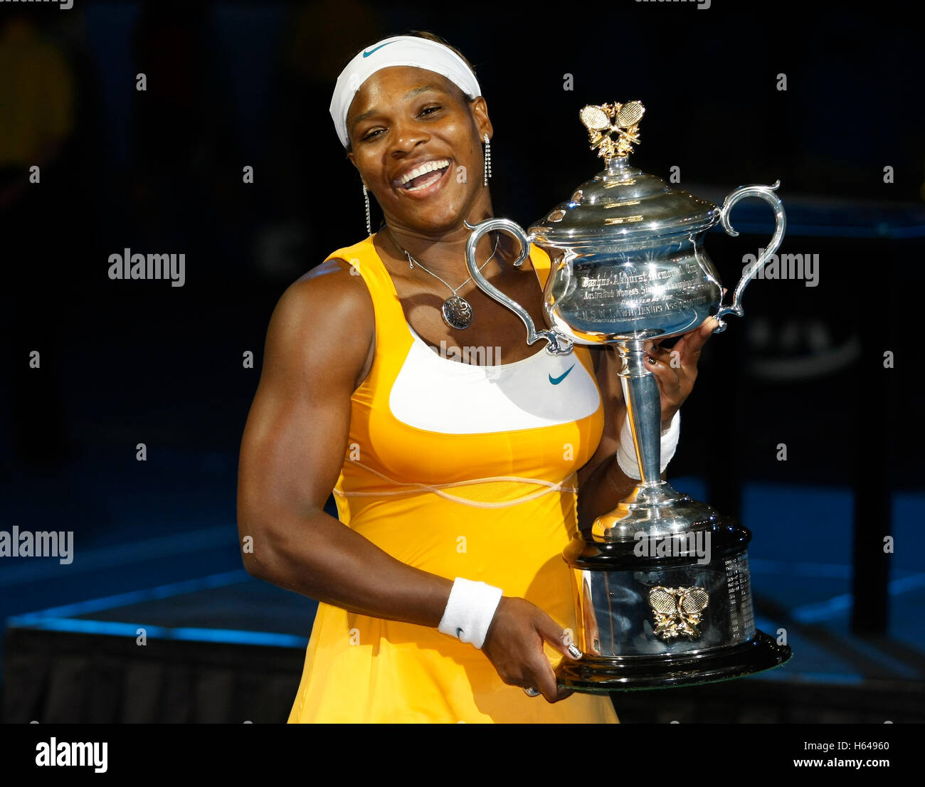Finale donne, vincitore, Serena Williams con un trofeo, Tennis, Australian Open 2010, Grand Slam torneo, Melbourne Park Foto Stock