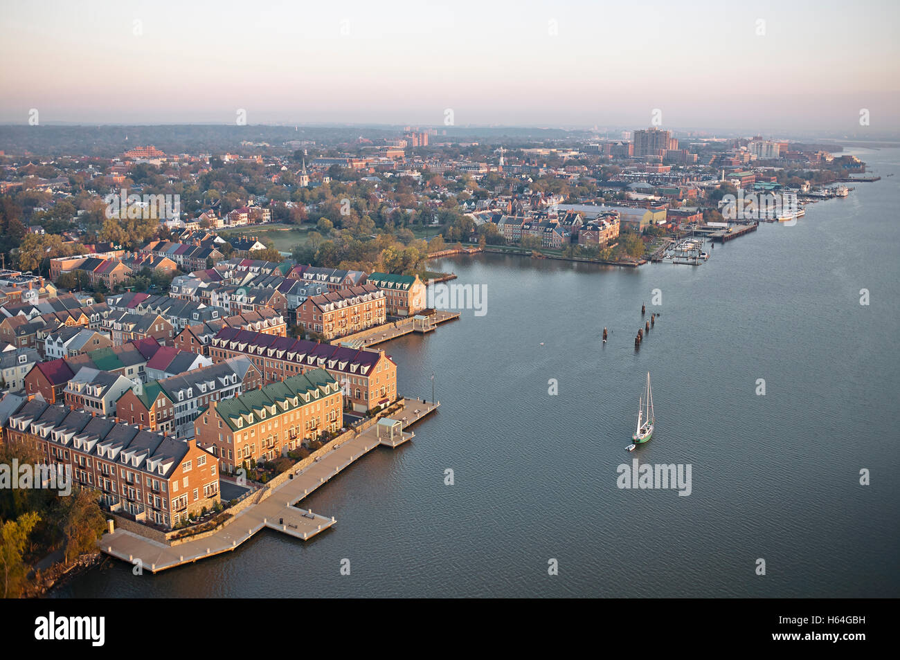 Stati Uniti d'America, Virginia, Alessandria, fotografia aerea a sunrise di Ford sbarco Foto Stock
