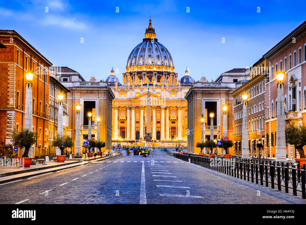 Foto Di Basilica Di San Pietro In Vaticano Roma, Italia. La Basilica Papale di San Pietro in Vaticano (Basilica