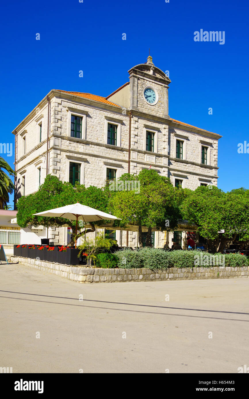 STON, Croazia - 25 giugno 2015: il palazzo comunale in Ston, Dalmazia, Croazia Foto Stock