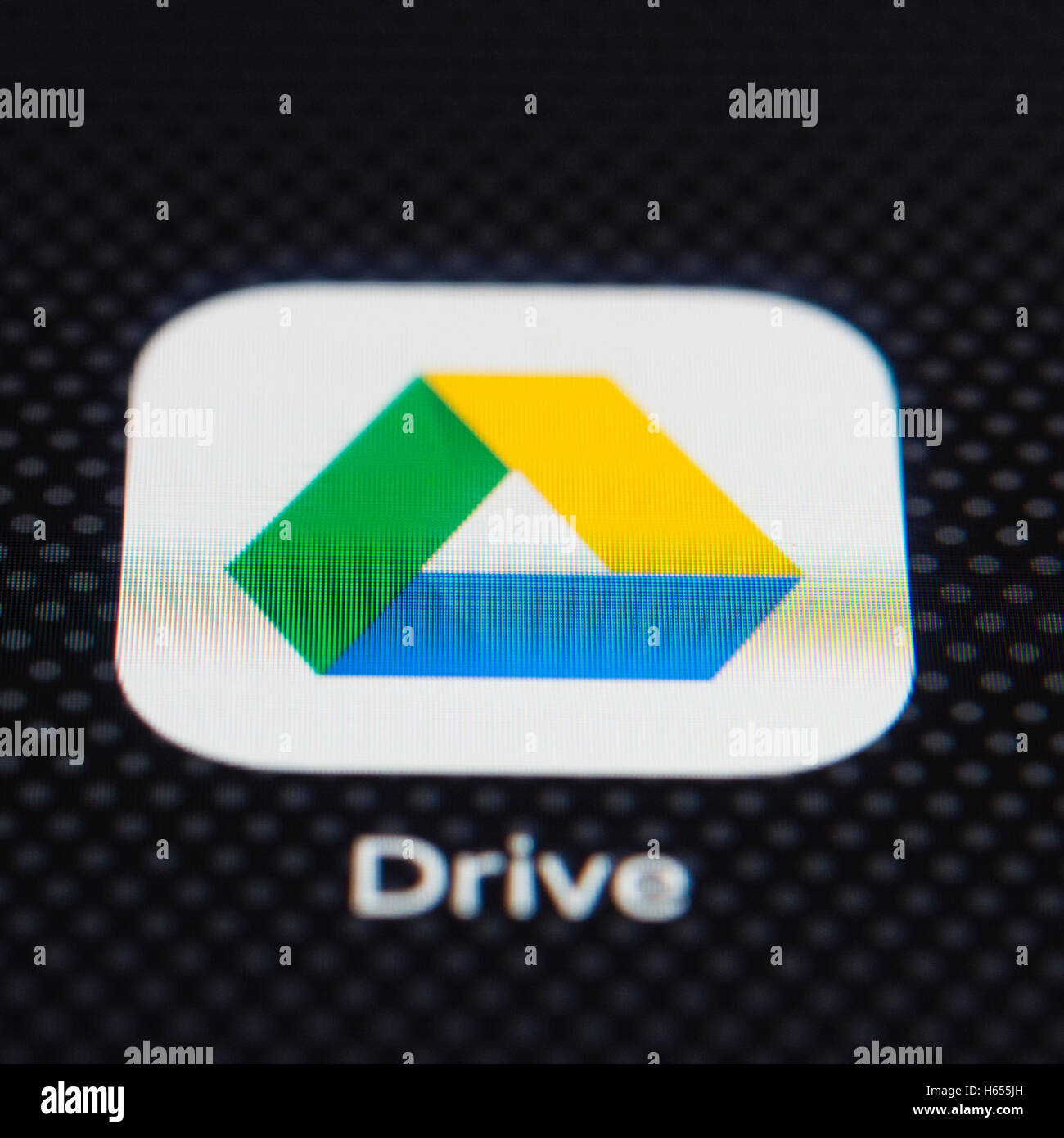 Google Drive online storage cloud service app close up su iPhone smart schermata telefono Foto Stock