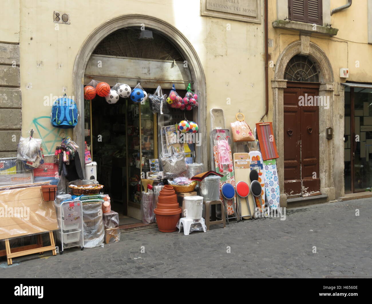 Hardware shop a Roma backstreet Foto Stock