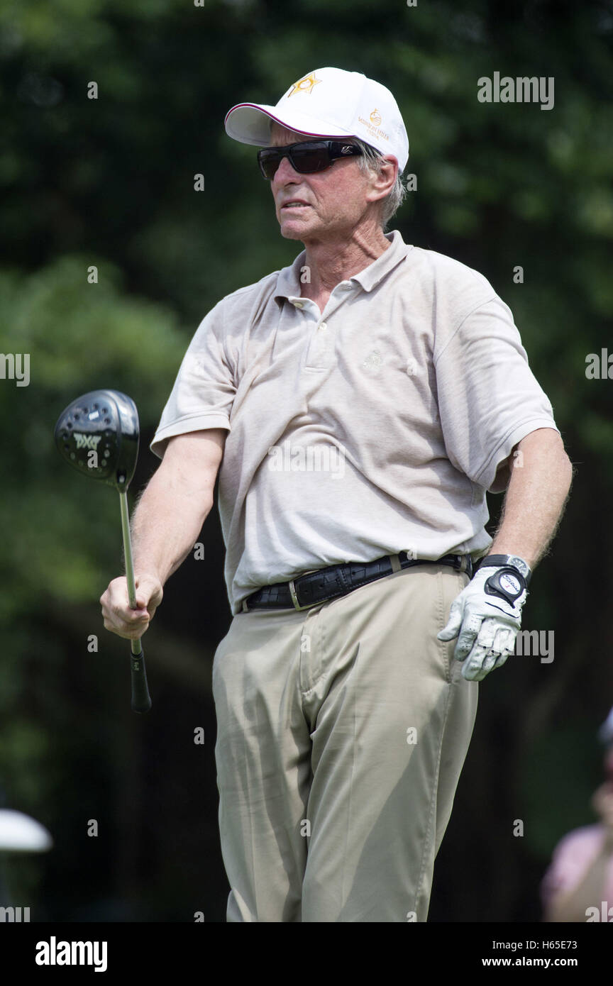 Michael Douglas durante il Mondo Celebrità Pro-Am 2016 Mission Hills Cina Torneo di Golf al Blackstone Corso su ottobre 23, 2016 in Haikou, Hainan provincia della Cina. | Verwendung weltweit Foto Stock
