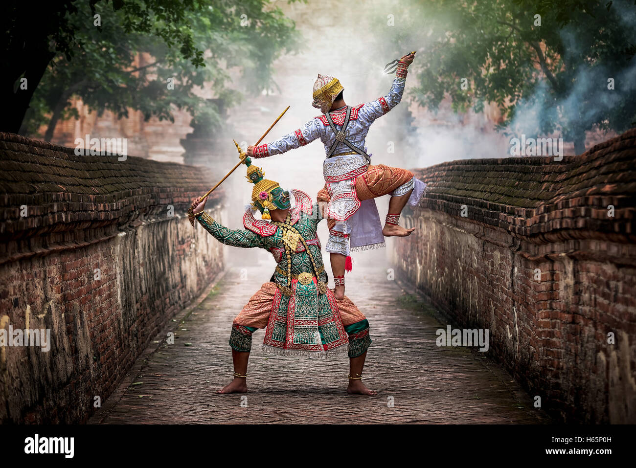 Rigorosamente KHON DANCING : Khon è tradizionale dance drama arte della classica Tailandese, mascherato questa performance è il Ramayana epic Foto Stock