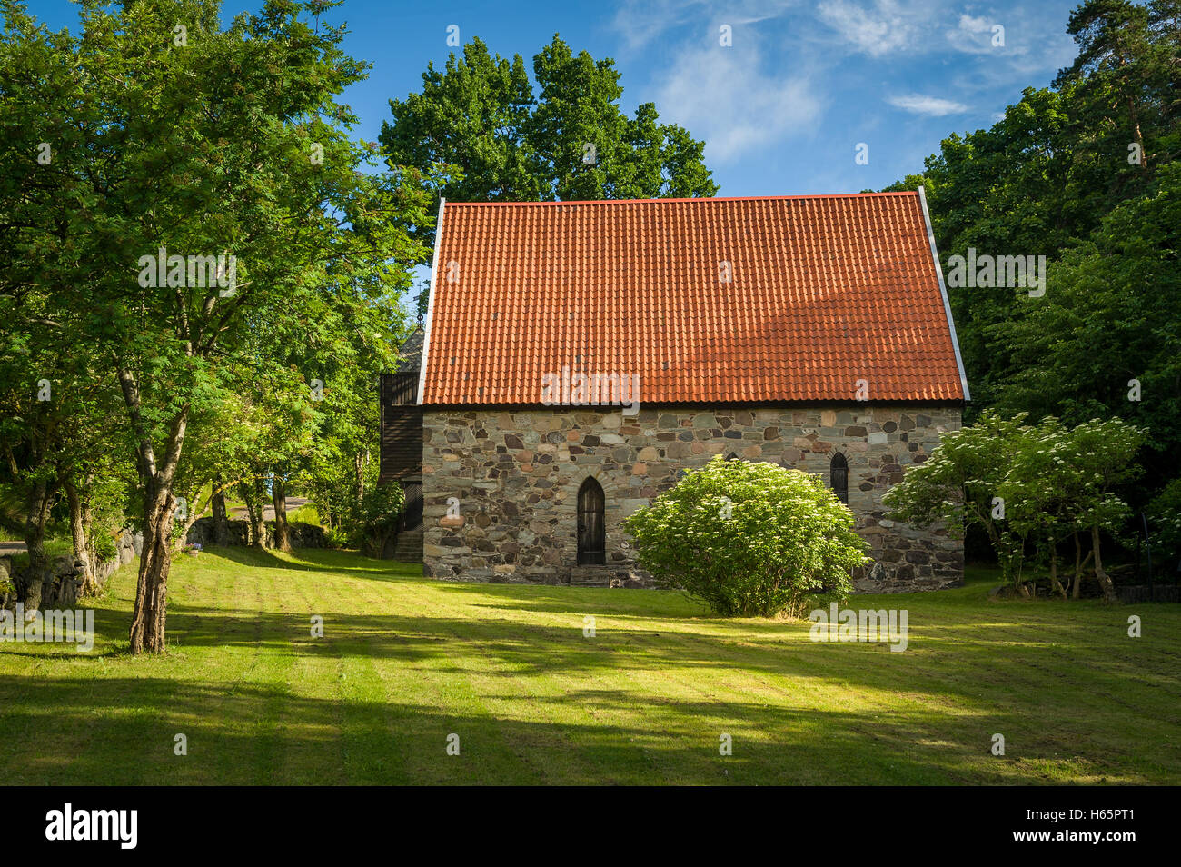 Lovoy kapell - cappella medievale sulla molla del sito di acqua Foto Stock