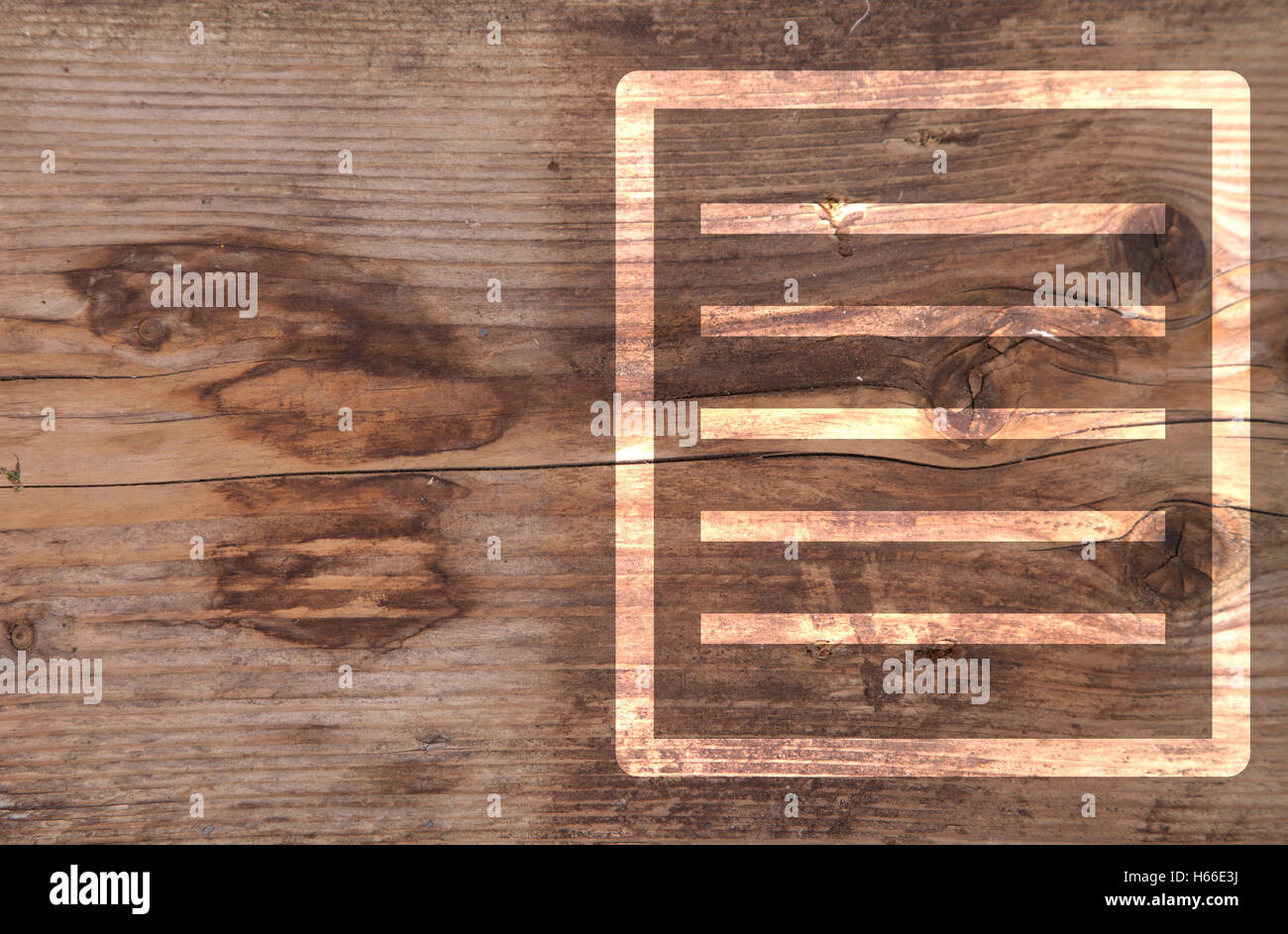 Elenco bianco su marrone sullo sfondo di legno Foto Stock