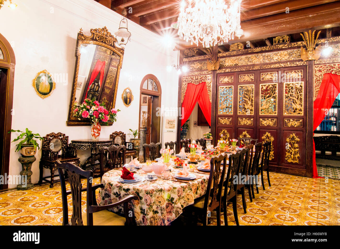 La sala da pranzo, Pinang Peranakan, Museo Lebuh Gereja, Georgetown, Penang, Malaysia Foto Stock