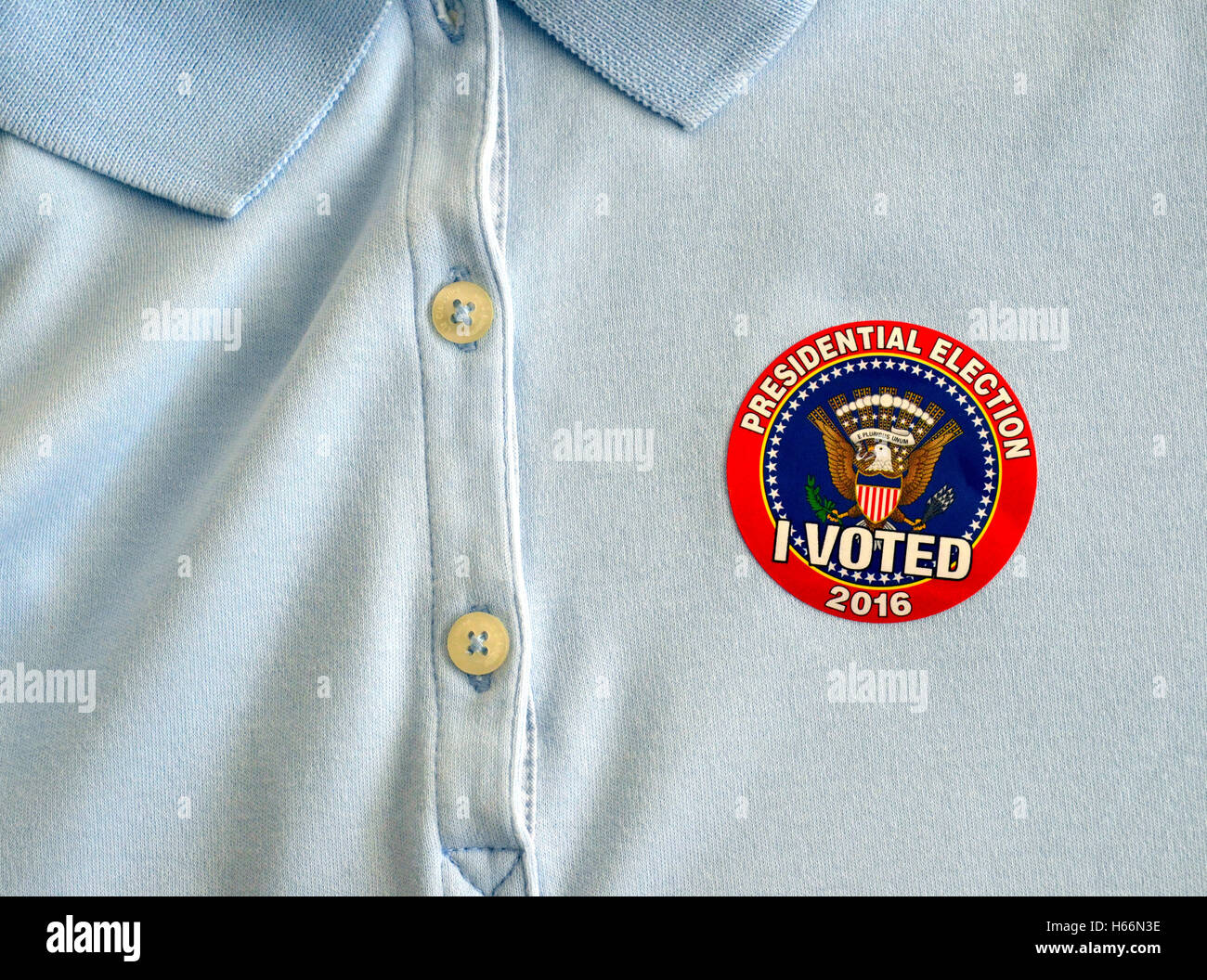 Un colorato 'ho votato' adesivo è consegnato a chiunque voto nel 2016 Stati Uniti elezioni presidenziali. Foto Stock