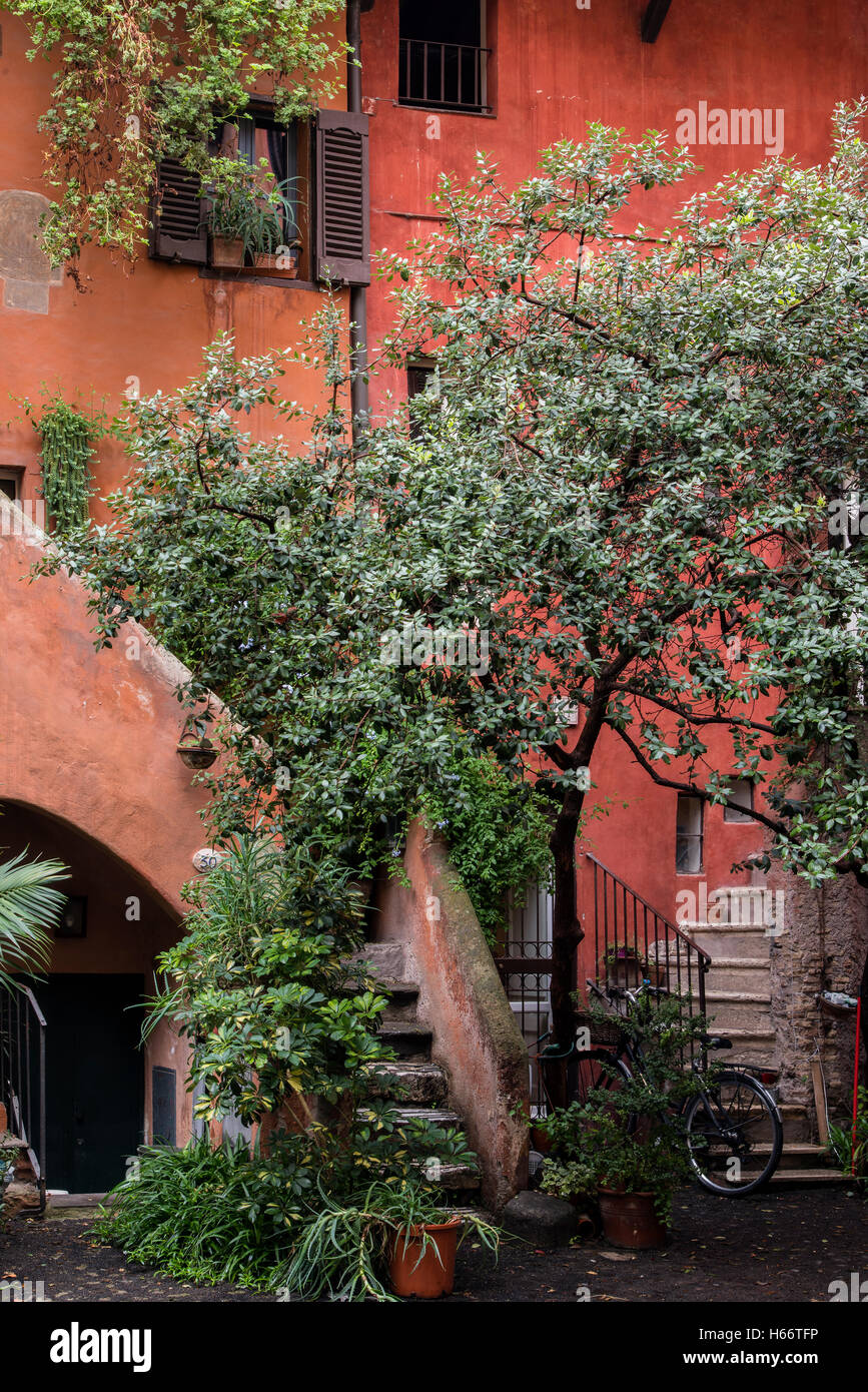 Il pittoresco angolo del quartiere di Trastevere, Roma, lazio, Italy Foto Stock