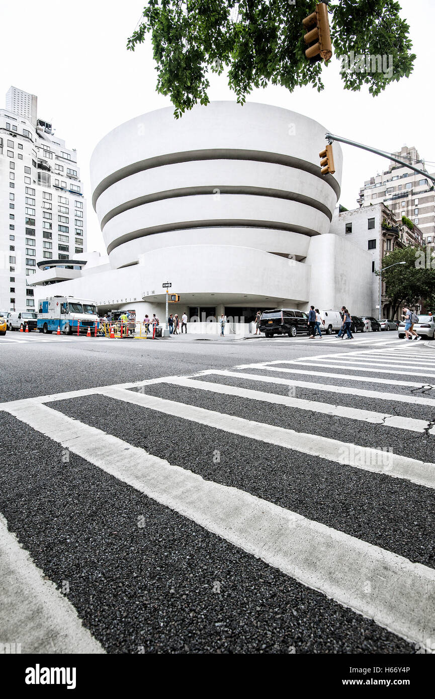 Solomon R Guggenheim Museum di arte moderna, Quinta Avenue, Upper East Side di Manhattan, New York City Foto Stock