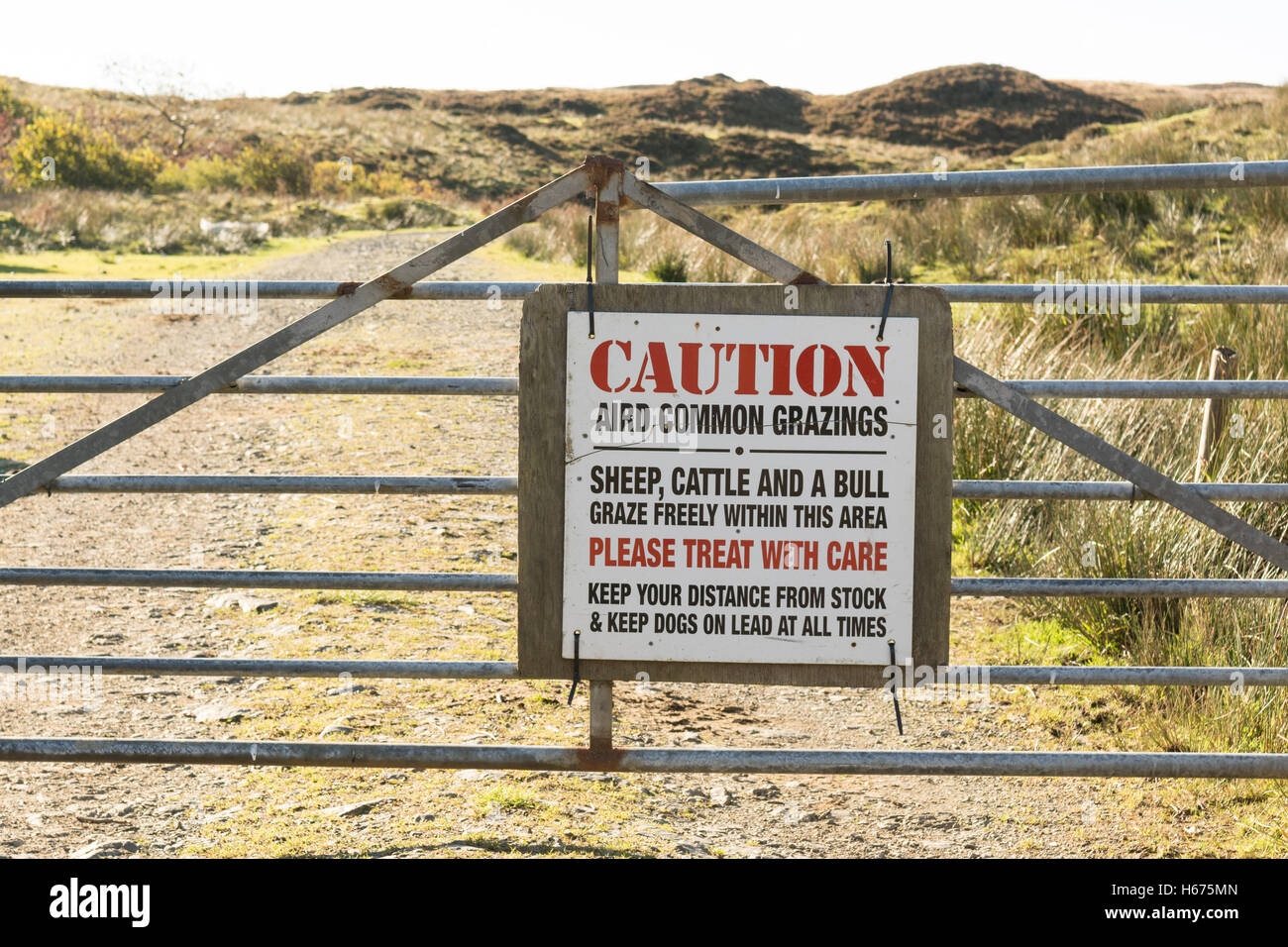 Aird Grazings comune attenzione del bull cartello segnaletico, Sleat, Isola di Skye Foto Stock