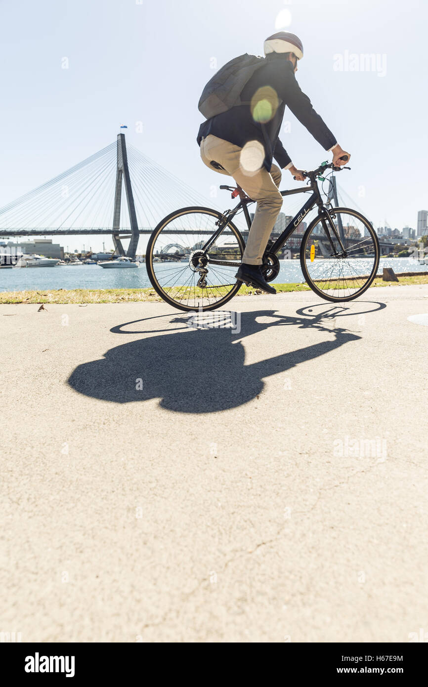 Escursioni in bicicletta al lavoro in Blackwattle Bay, parte del distretto della Baia di Sydney Foto Stock