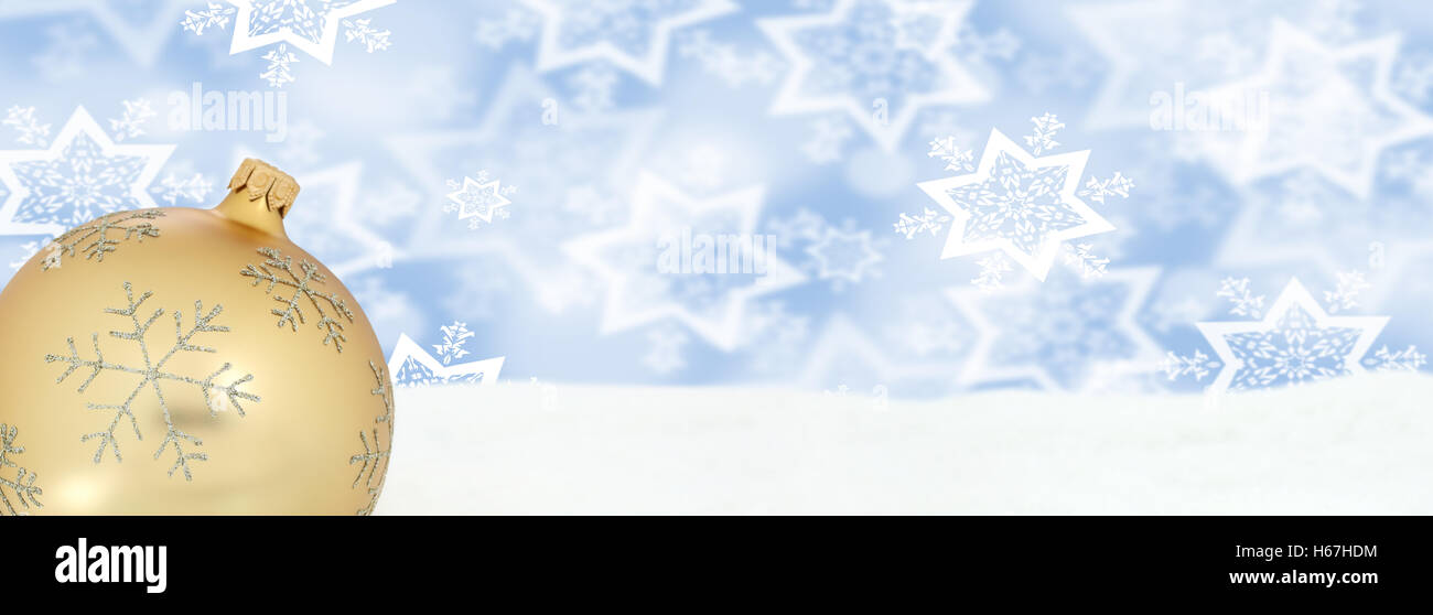 Natale palla dorata banner Decorazione neve copyspace di sfondo spazio copia testo Foto Stock