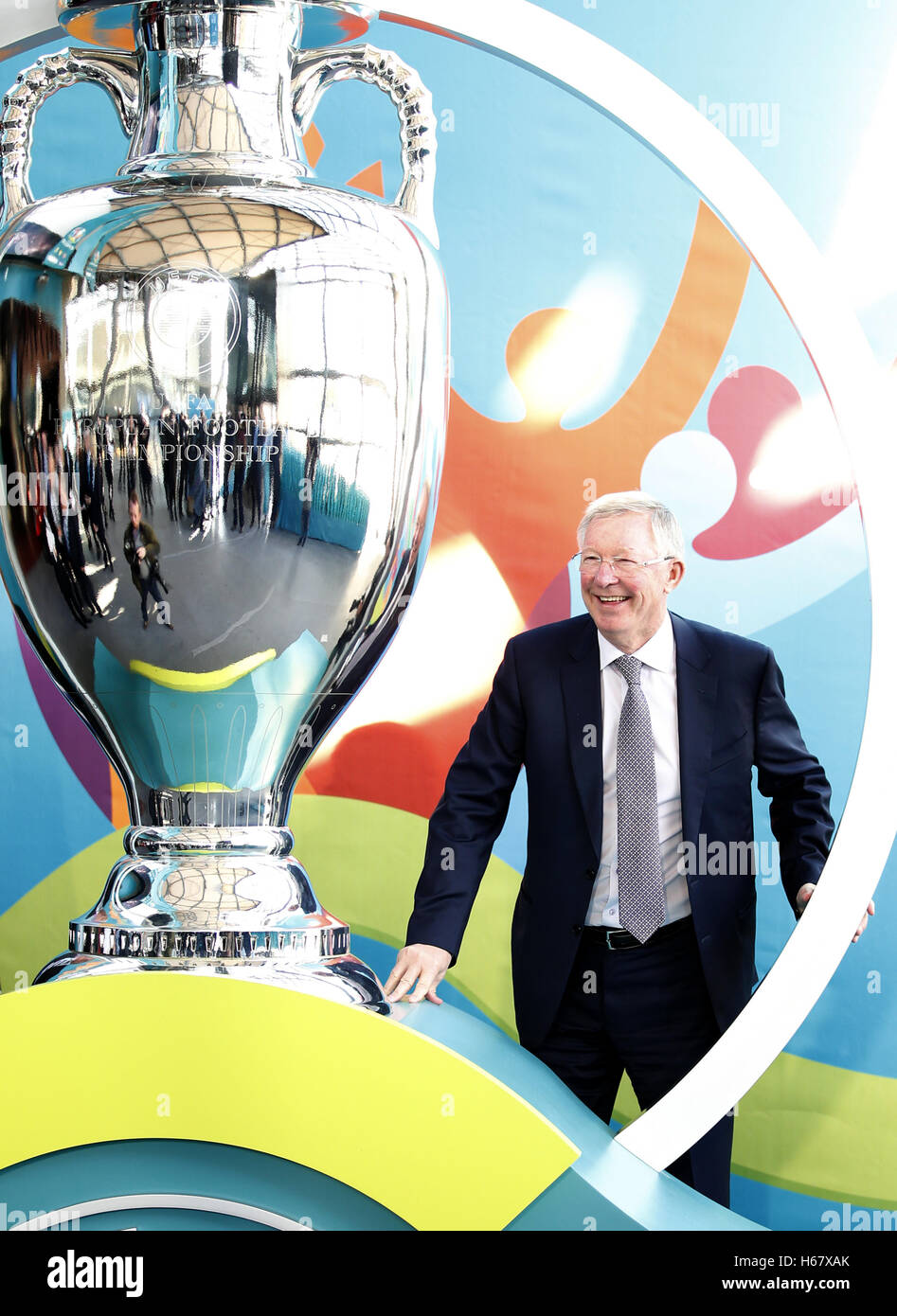 Il sir Alex Ferguson durante un evento per il lancio di UEFA EURO 2020 Logo presso la Glasgow Science Centre. Foto Stock