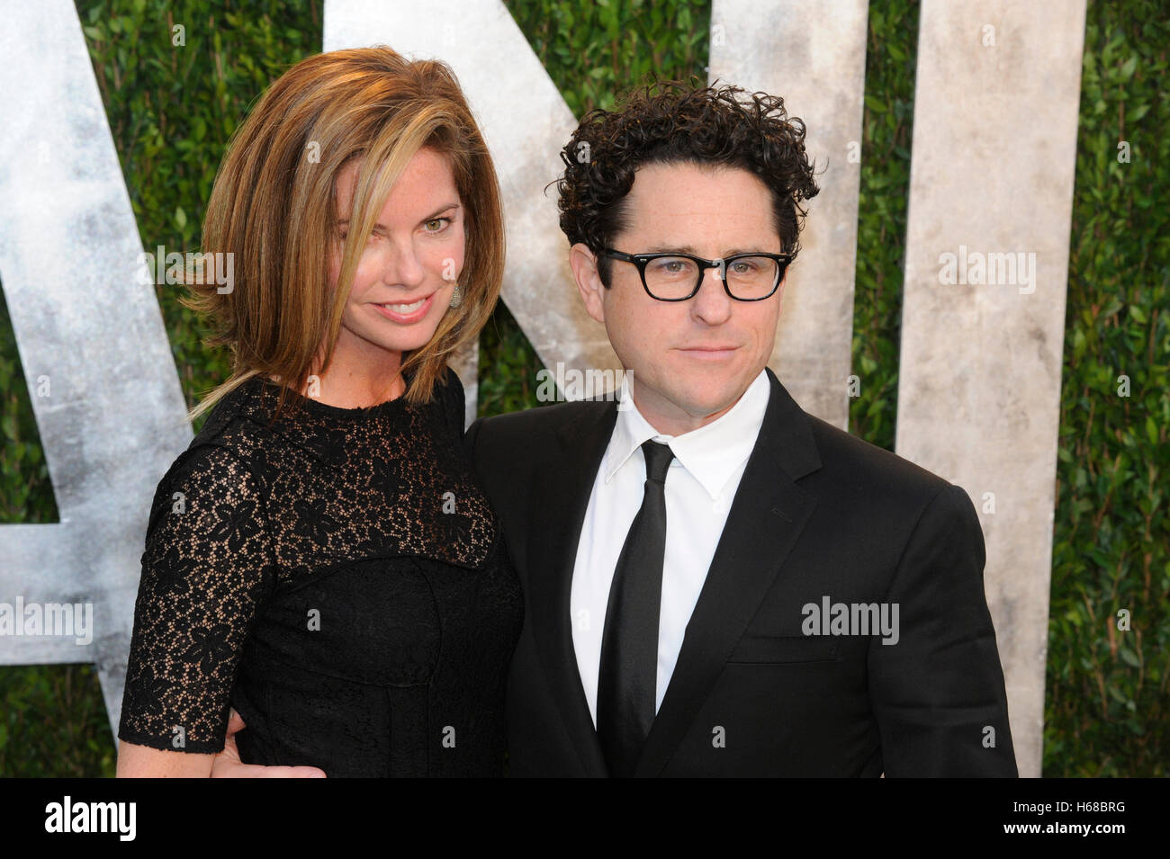 J.J. Abrams e Katie McGrath arriva per il 2013 Vanity Fair Oscar Party il 24 febbraio 2013 in Hollywood, la California. Foto Stock