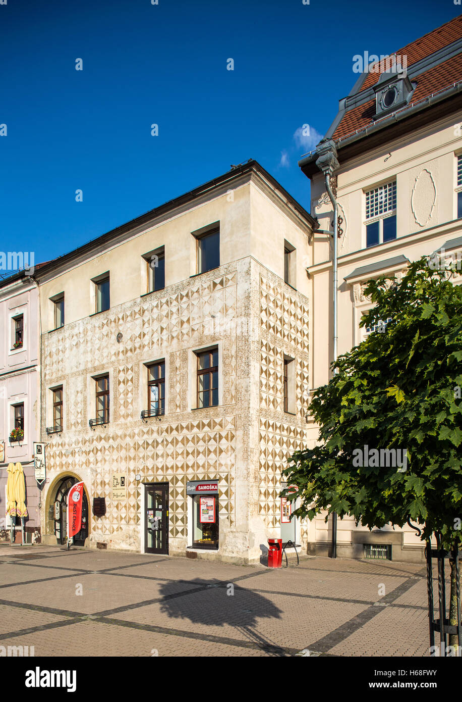 Banska Bystrica, Slovacchia - 07 agosto 2015: il vecchio Renaissance tenement house in Banska Bystrica, Slovacchia. Foto Stock