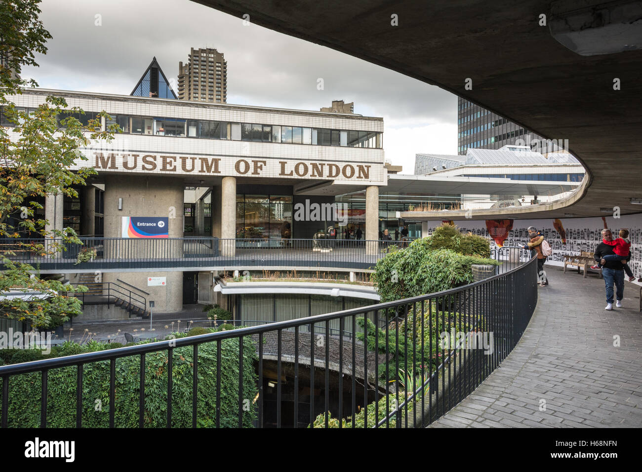 Il Museo di Londra e London Wall, Barbican, Londra EC2 Foto Stock