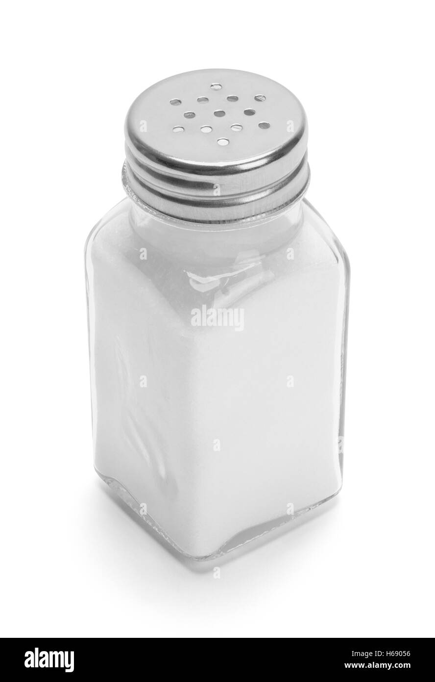 Il vetro sale Shaker isolati su sfondo bianco. Foto Stock