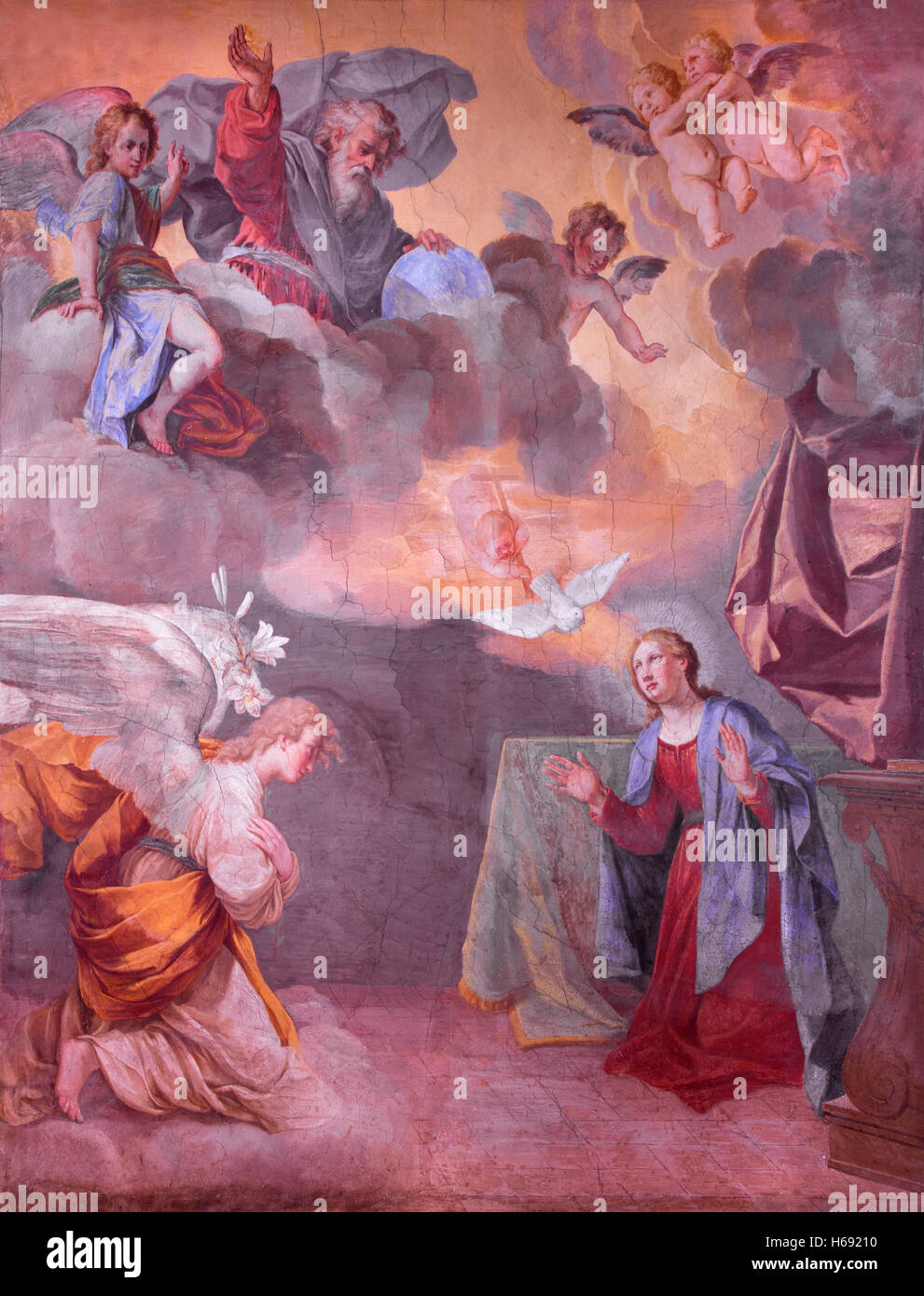 Roma, Italia - 11 Marzo 2016: l'affresco dell'Annunciazione nella Chiesa di San Bartolomeo all'Isola di artista sconosciuto Foto Stock