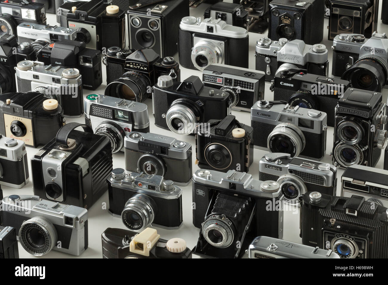 Collezione di vecchi diversi analogico della fotocamera Foto Stock