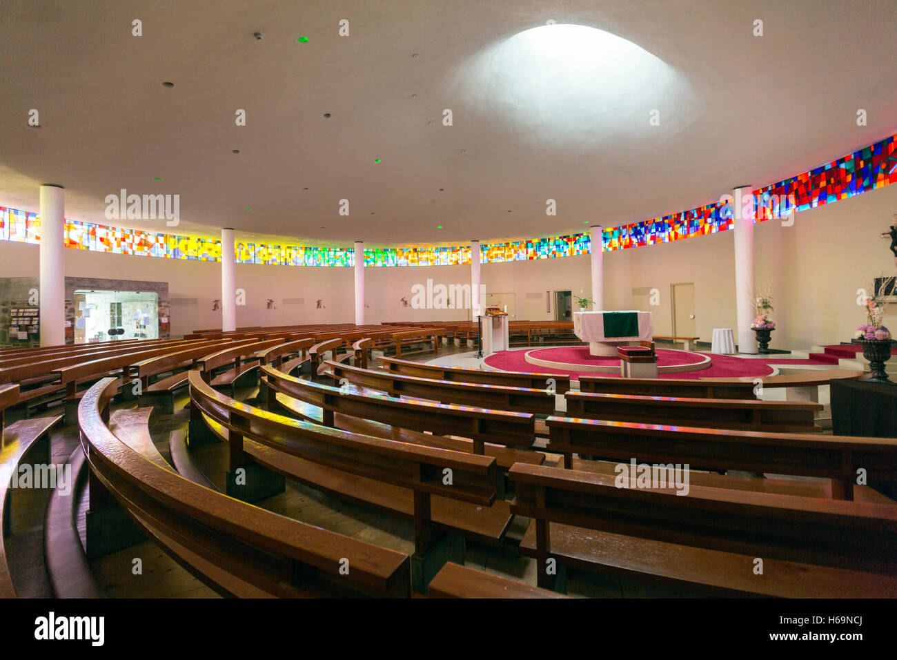 All'interno di Burt chiesa da parte di architetti Frank Corr Liam McCormick. Contea di Donegal, Irlanda Foto Stock