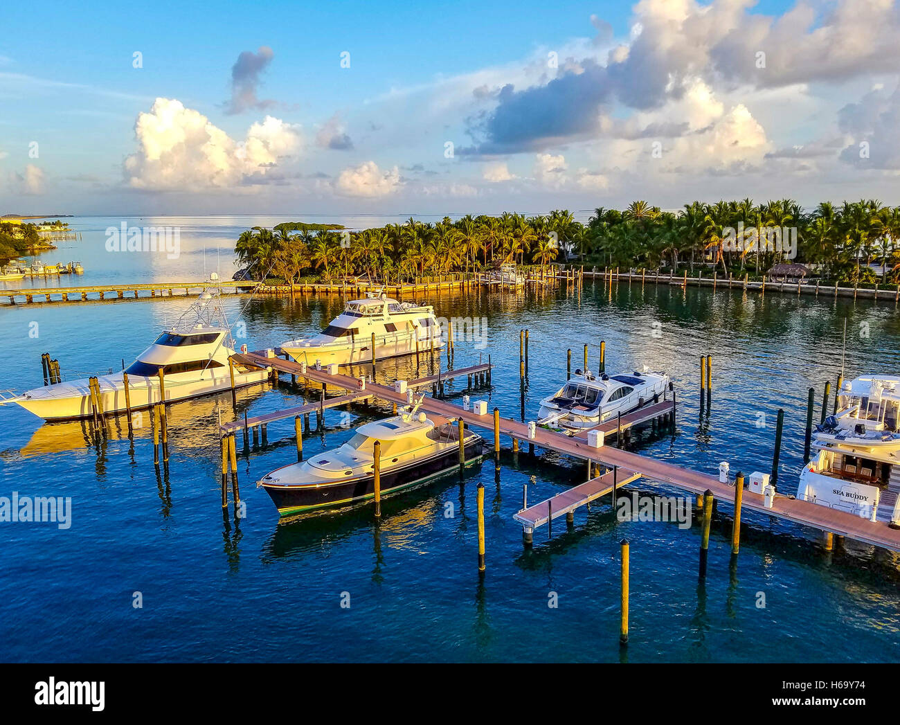 Vista dalla parte superiore del faro Faro Blanco Resort e Yacht Club nella maratona in Florida Keys. Foto Stock