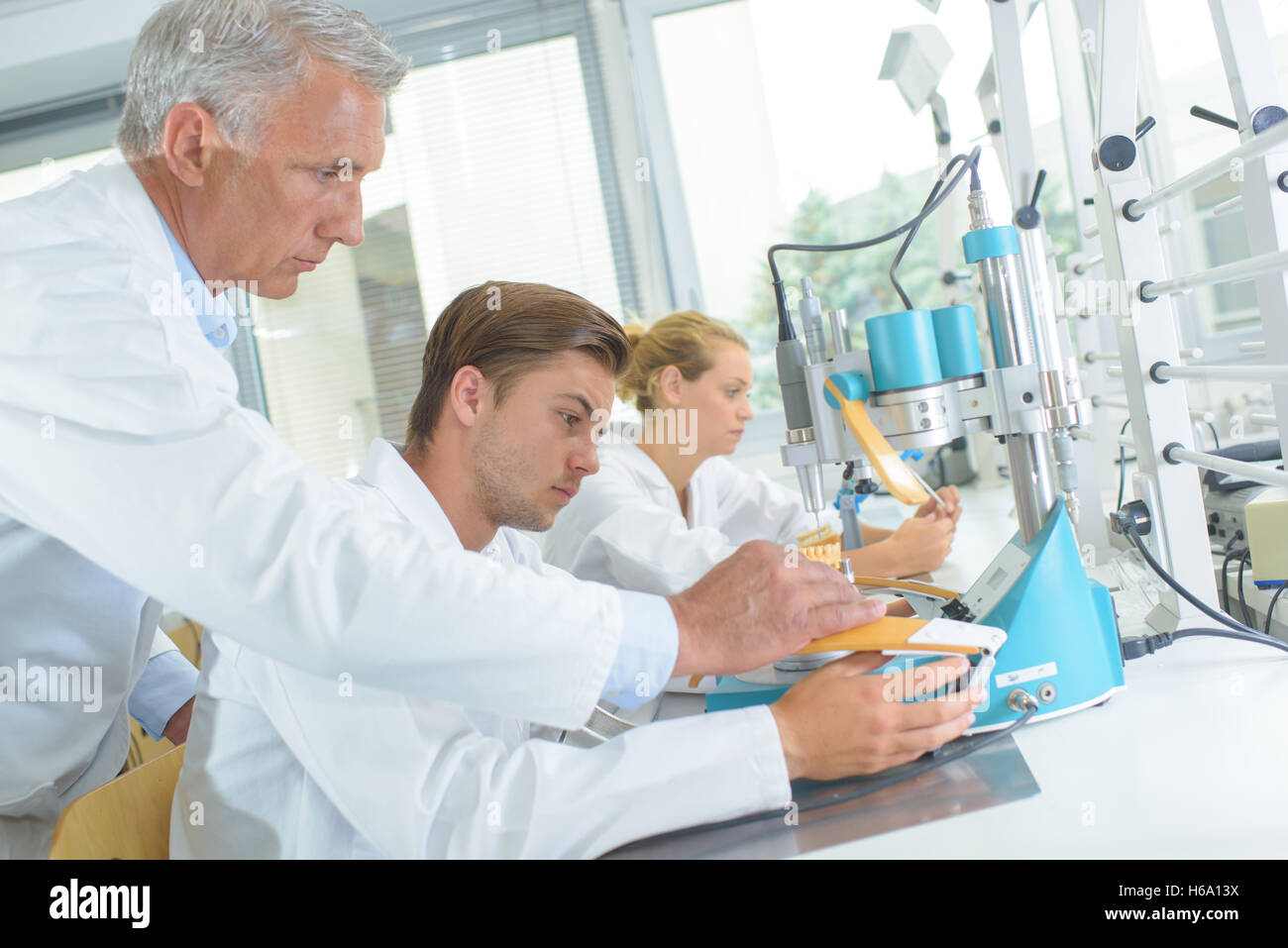 laboratorio dentale Foto Stock