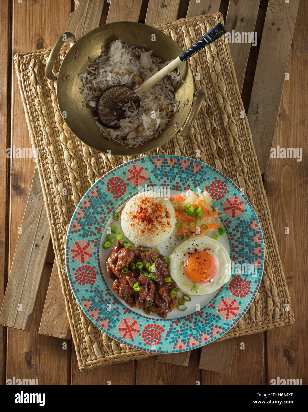 Tapsilog Colazione Filippini Piatto A Base Di Carne Di Manzo Uova Fritte E Riso Filippine Cibo Foto Stock Alamy