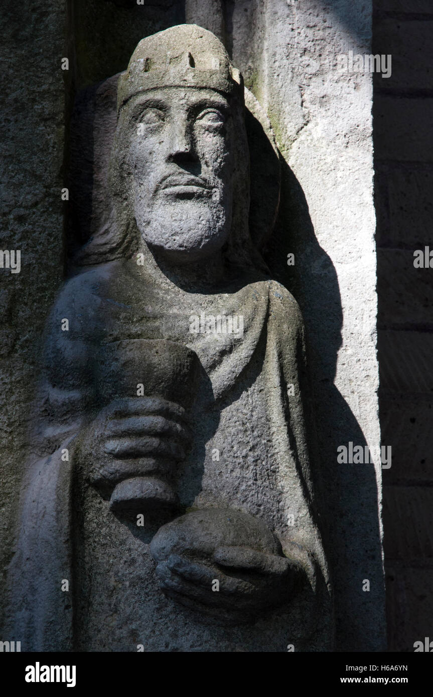 Dettaglio di pietra scolpita statua di saint gereons basilica Colonia Germania Foto Stock