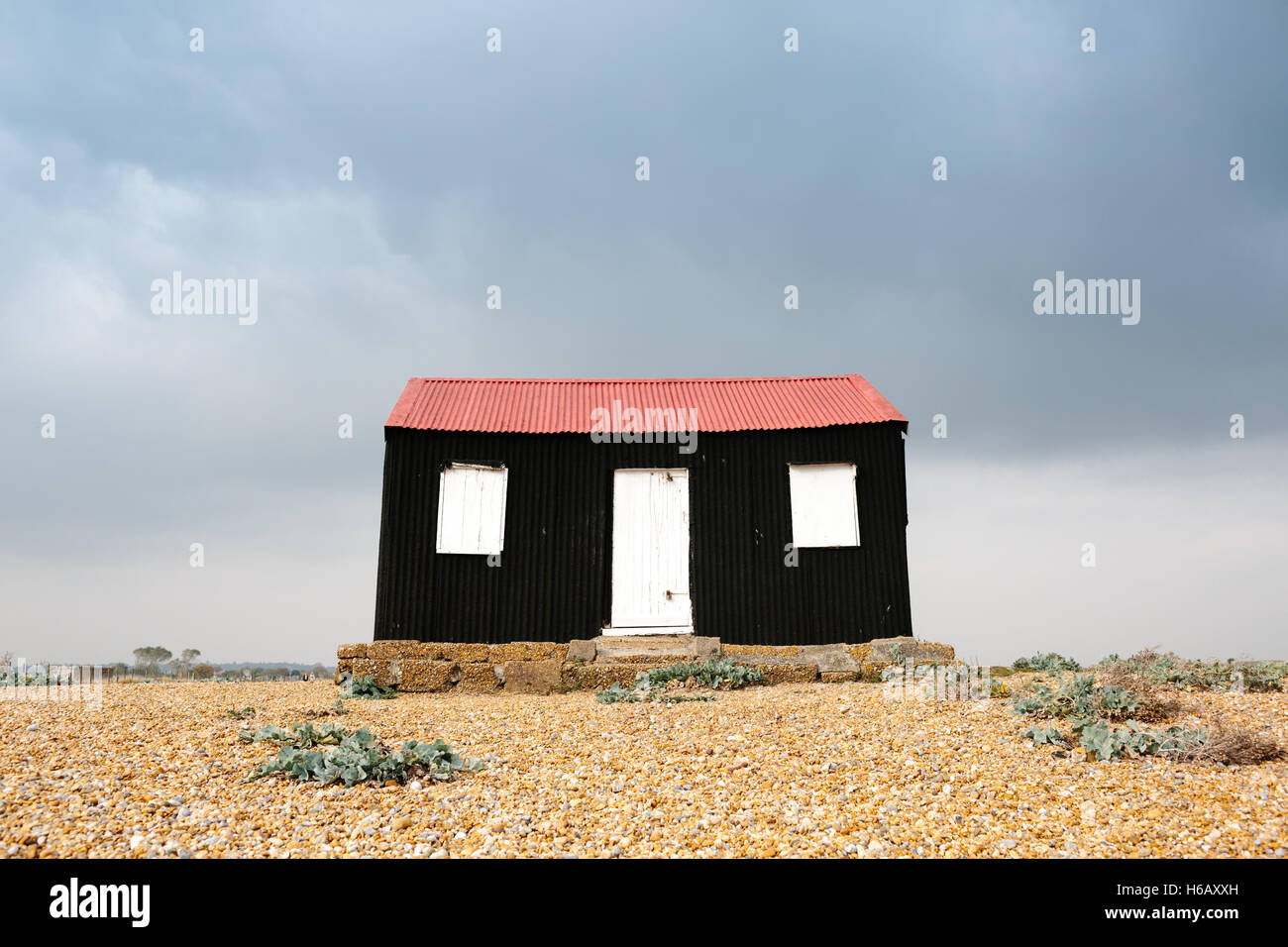 Il famoso red capanna a Rye Harbour sulla costa sud di segala, Inghilterra Foto Stock